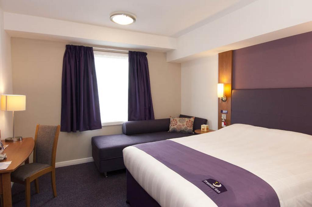 Premier Inn Cobham Cobham  Exterior photo