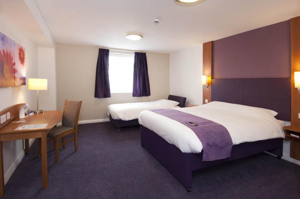 Premier Inn Cobham Cobham  Room photo