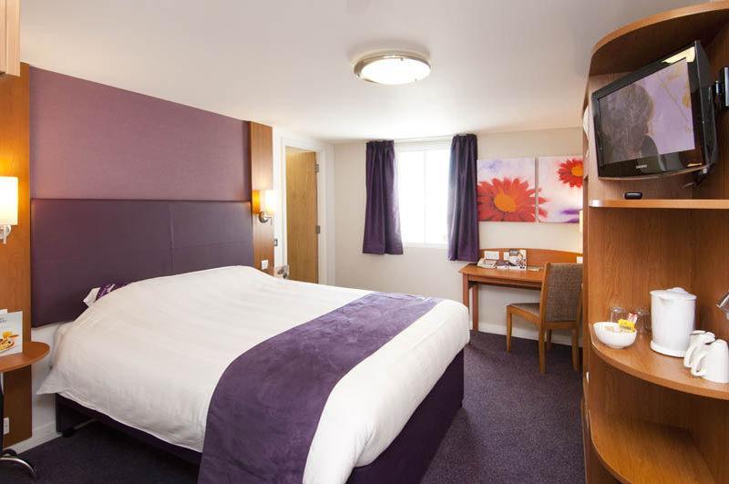 Premier Inn Cobham Cobham  Exterior photo